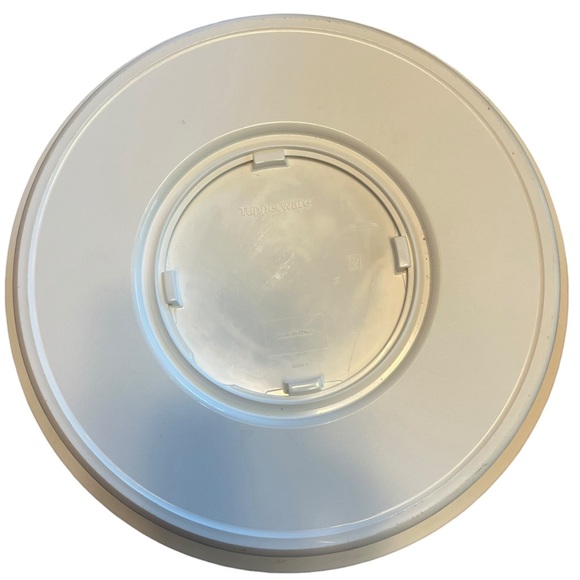 Vintage Tupperware pie slice storage containers with lids and lazy Susan - Picture 10 of 12